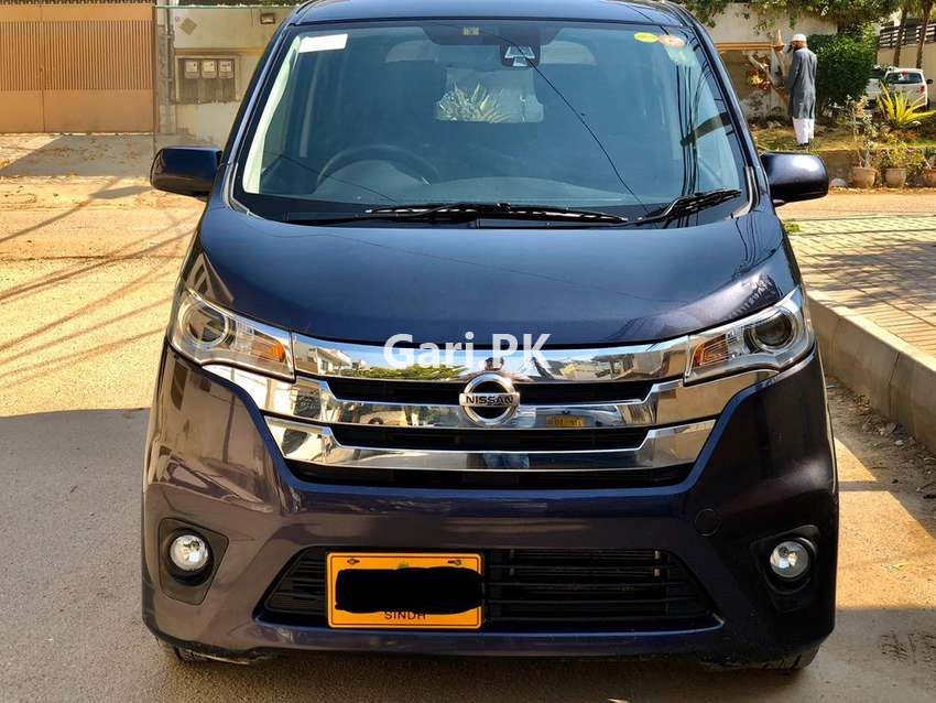 Nissan Dayz Highway Star 2015 for Sale in Karachi