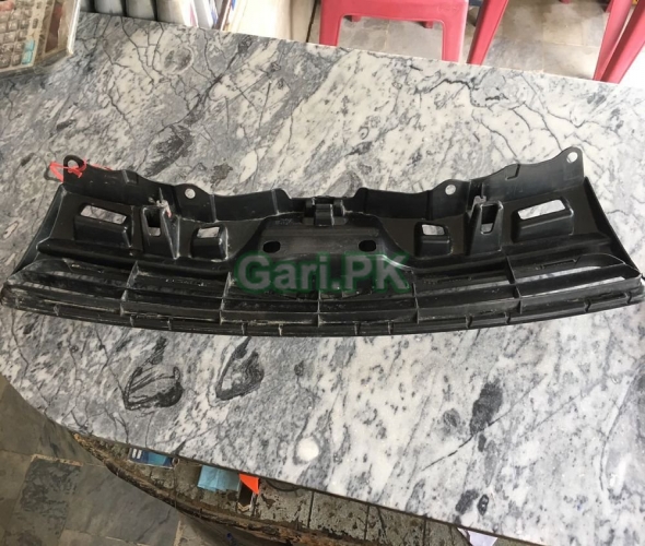 TOYOTA AQUA FRONT GRILL TOYOTA AQUA FRONT GRILL