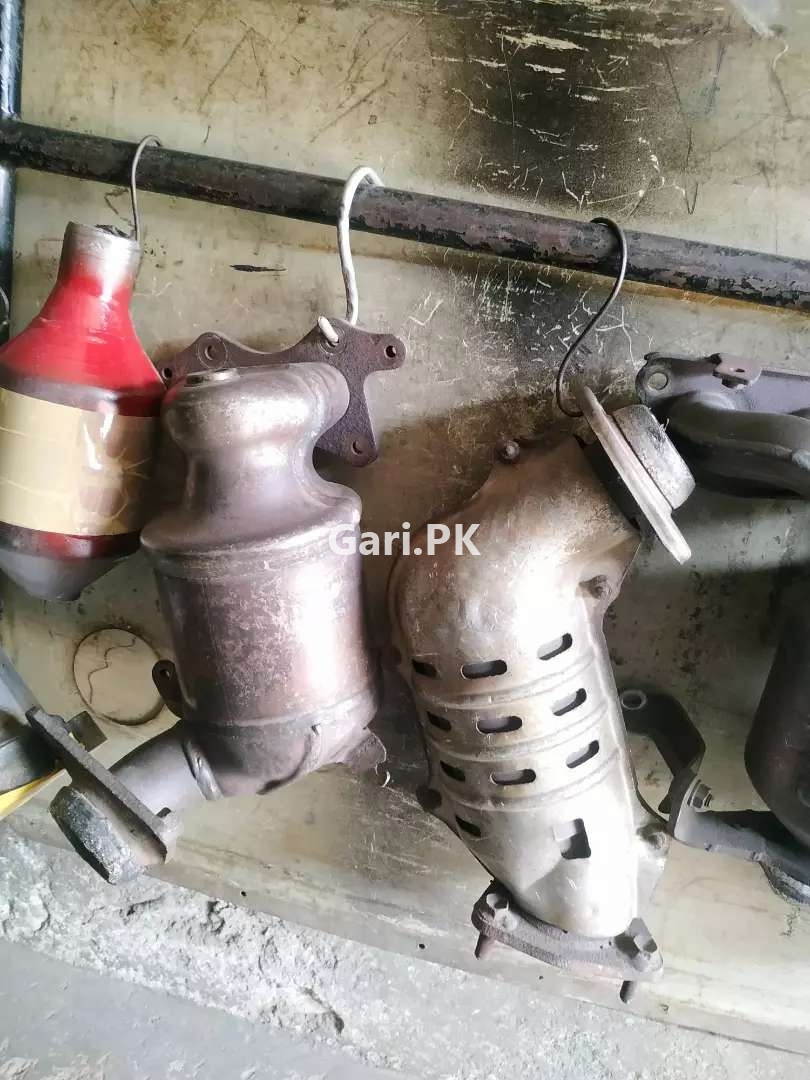 Catalytic Converter Honda Civic Toyota Vitz Gli Mira Iq Reborn City Ek