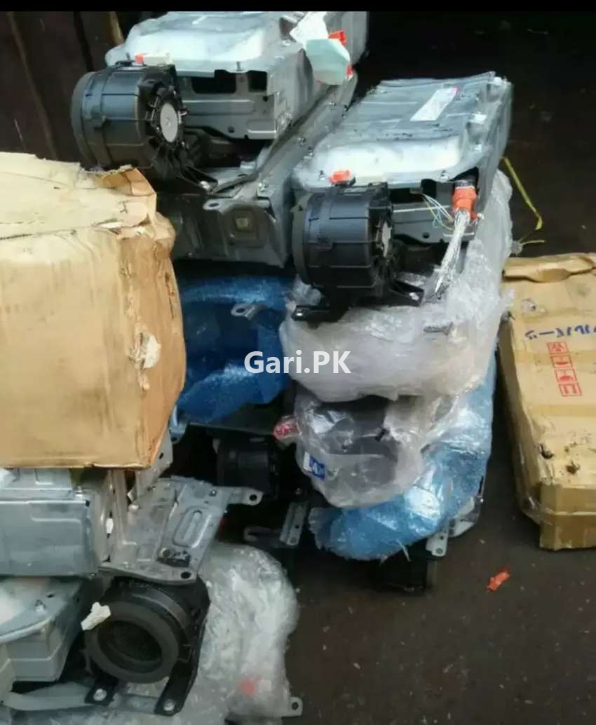 Hybrid Battery Batteries 2024 Batteries Car Spare Part in Lahore