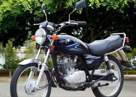 Suzuki GS 150  2015