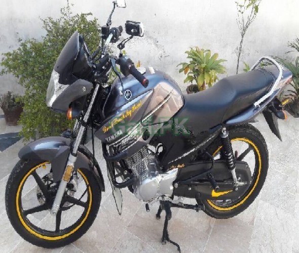 Yamaha YBR 125  2015