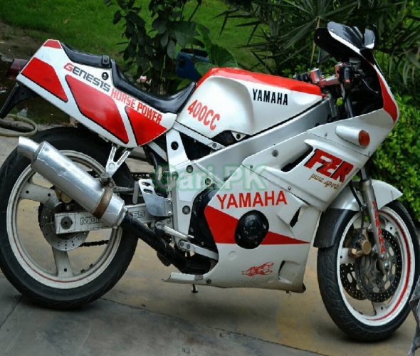 Yamaha FZR 400  1990