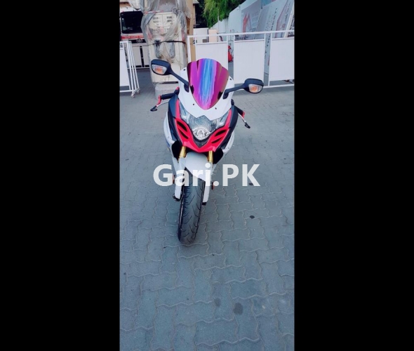 Suzuki GSX R1000  2013