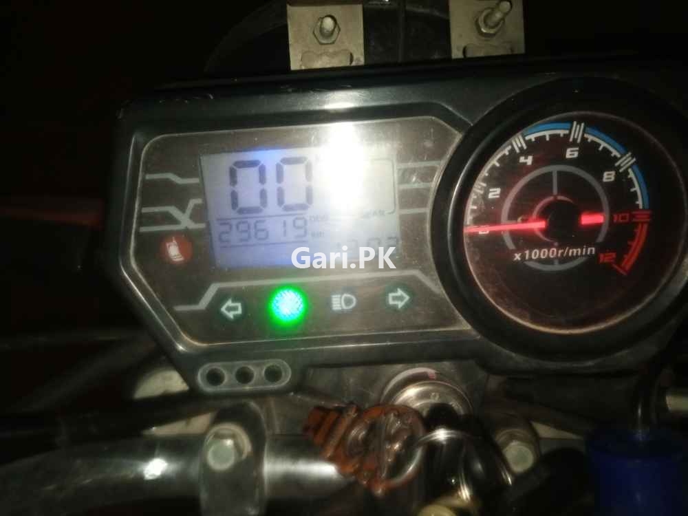 Suzuki GS 150  2014