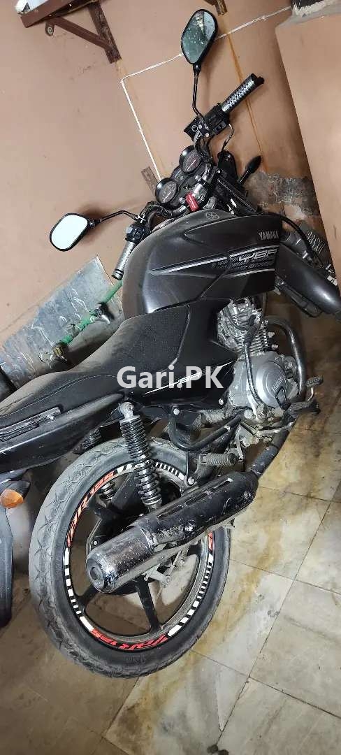 Yamaha YBR 125  2015