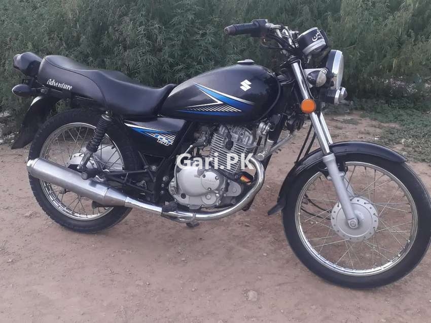 Suzuki GS 150  2015