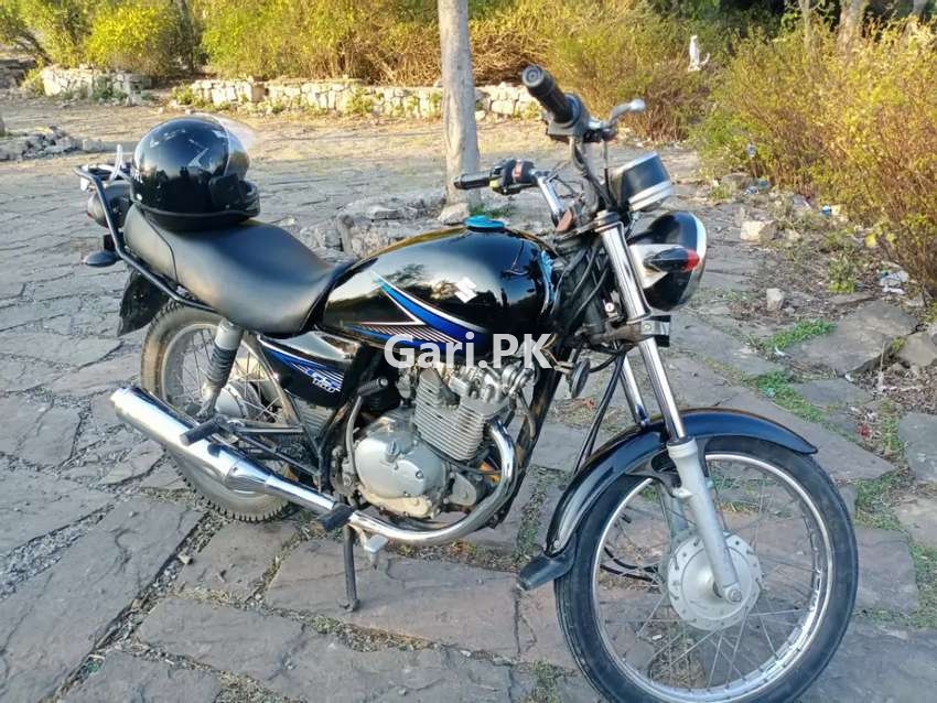 Suzuki GS 150  2014