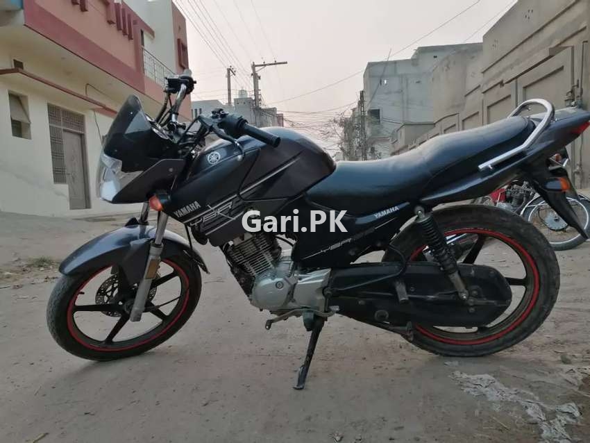 Yamaha YBR 125  2015