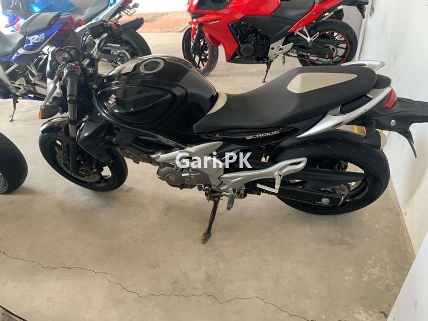 Suzuki Gladius 2009 Suzuki Gladius 2009