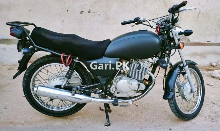 Suzuki GS 150  2016