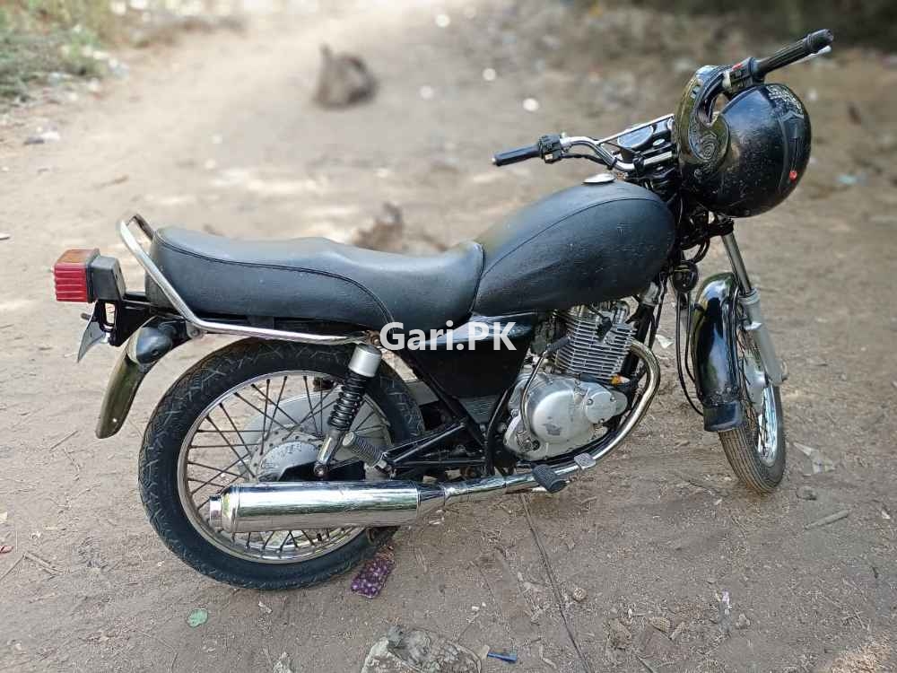 Suzuki GS 150 2013 Suzuki GS 150 2013