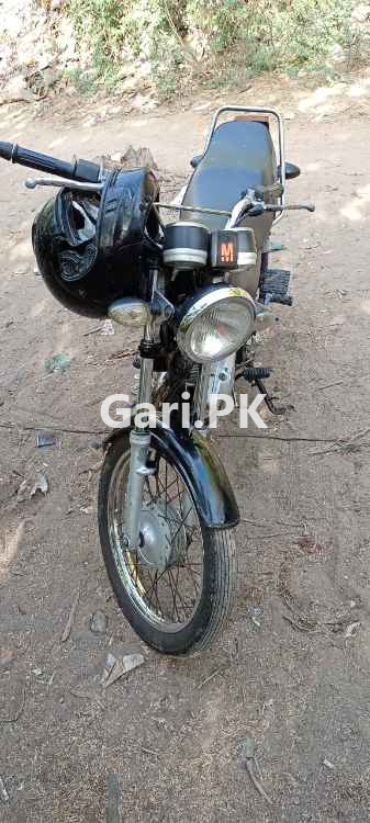 Suzuki GS 150 2013 Suzuki GS 150 2013
