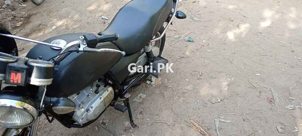 Suzuki GS 150 2013 Suzuki GS 150 2013
