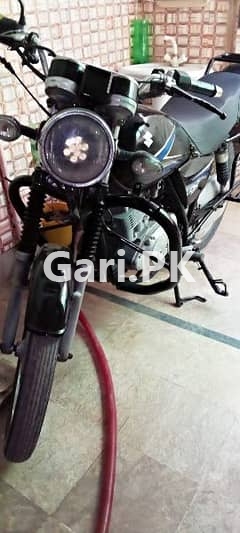 Suzuki GS 150 2014 Suzuki GS 150 2014