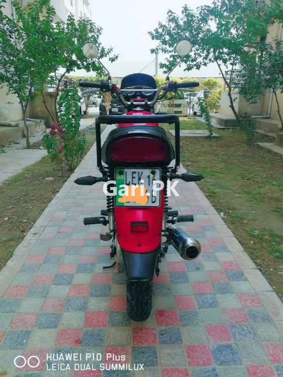 Suzuki GS 150  2016