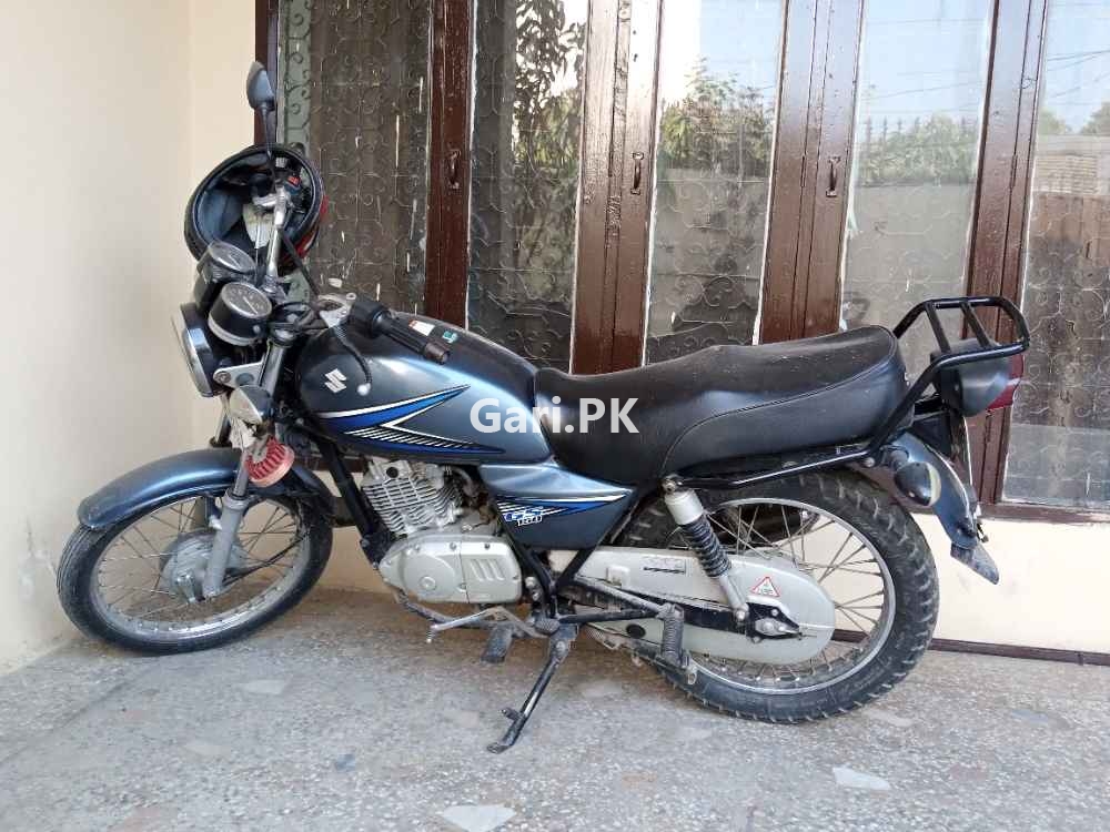 Suzuki GS 150  2014