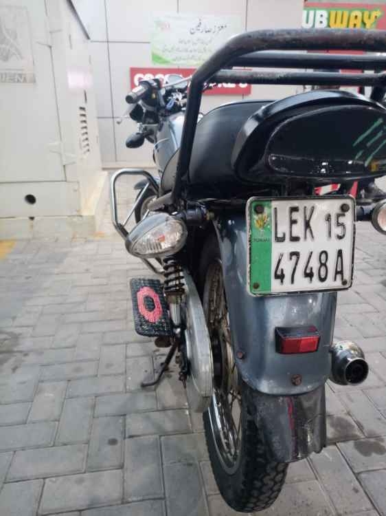Suzuki GS 150 2015 Suzuki GS 150 2015