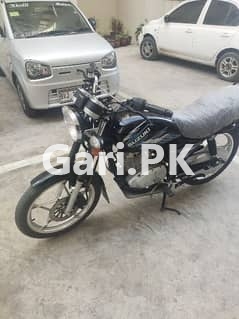 Suzuki GS 150 SE  2022