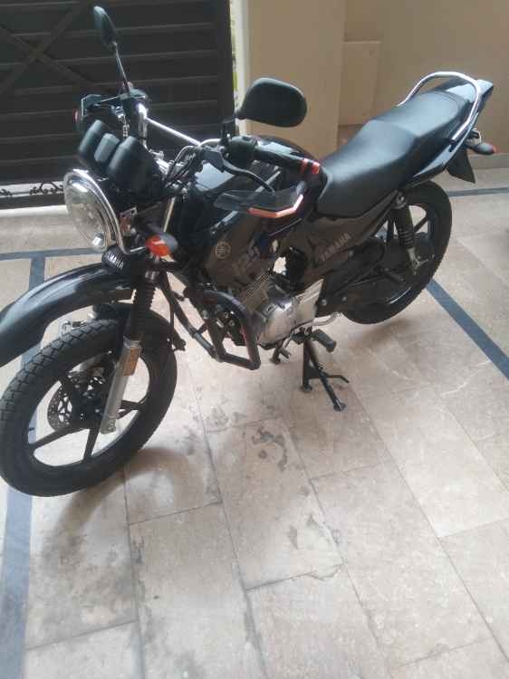 Yamaha YBR 125G  2023