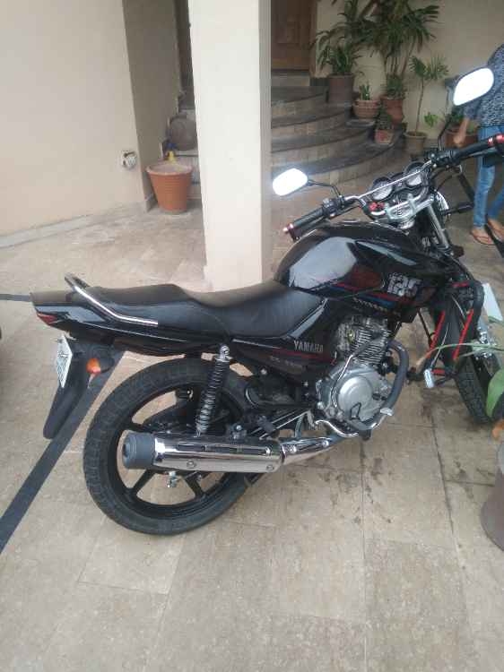 Yamaha YBR 125G  2023
