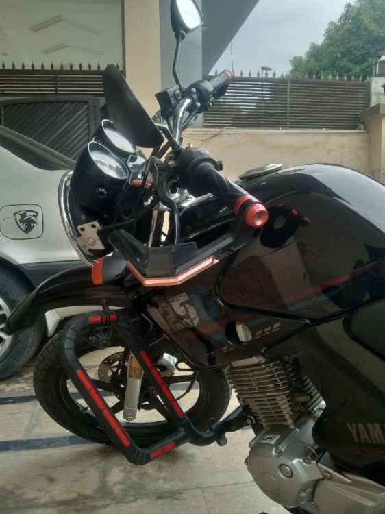 Yamaha YBR 125G  2023