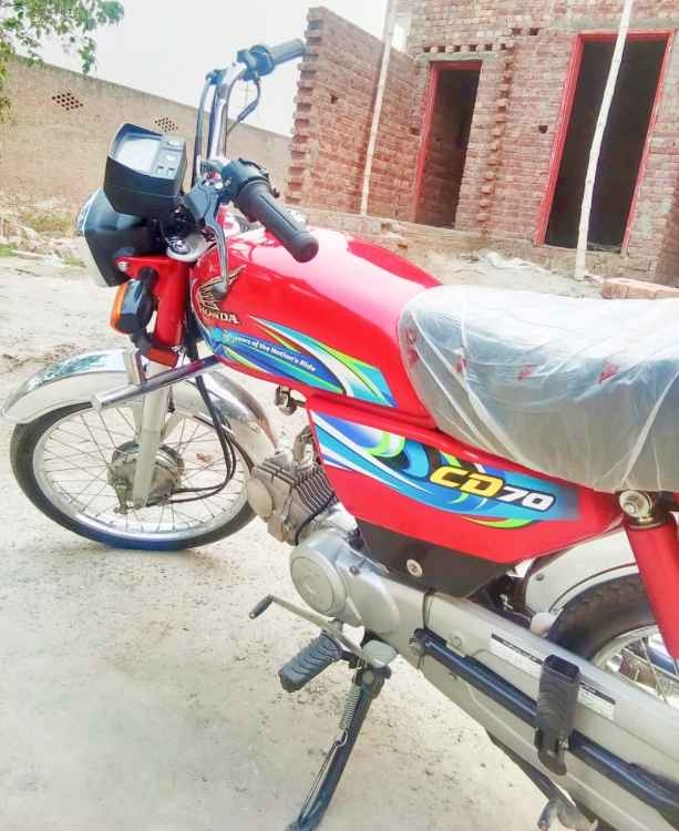 Honda CD 70  2024
