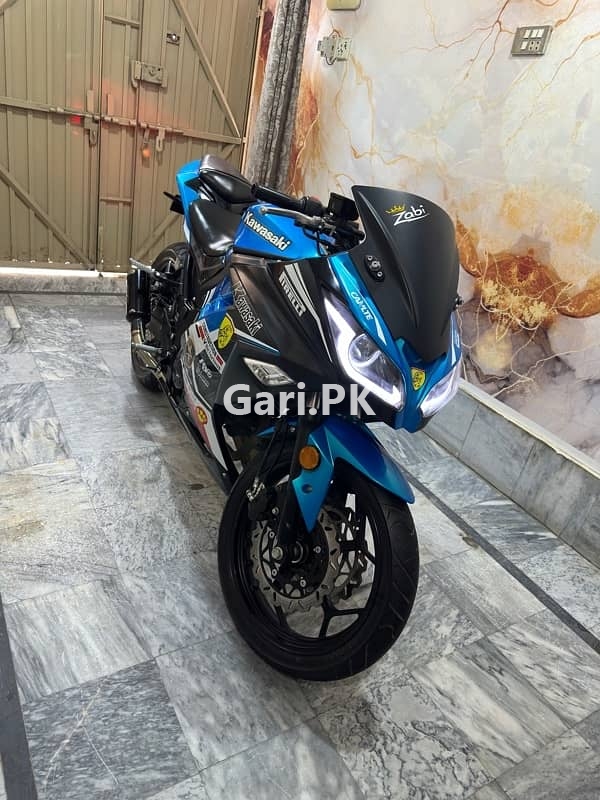 Kawasaki Ninja ZX300  2022