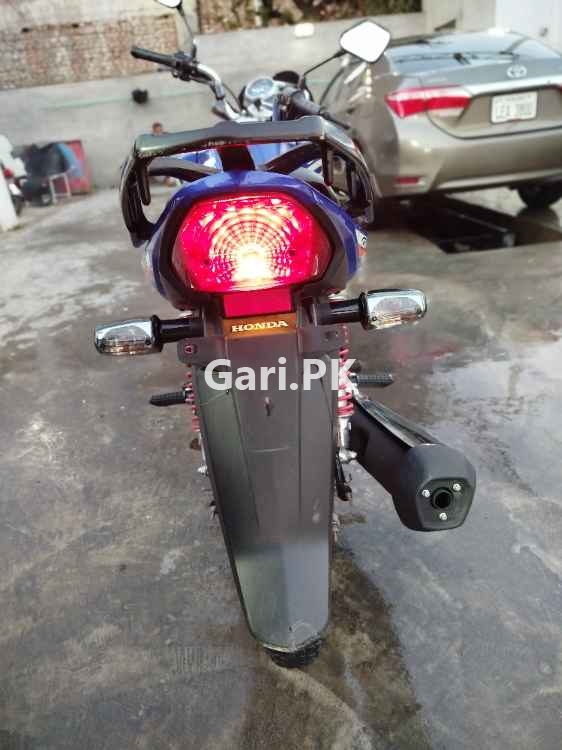 Honda CB 150F  2024