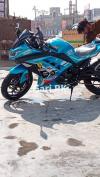 Kawasaki Ninja ZX 10R  2025