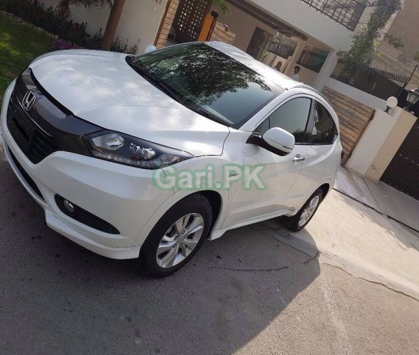 Honda Vezel Hybrid X 2015