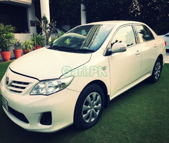 Toyota Corolla 1.6 GLi Automatic 2013