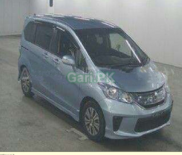 Honda Freed Hybrid 2012