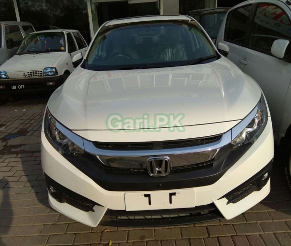 Honda Civic Oriel 1.8 I-VTEC CVT 2017