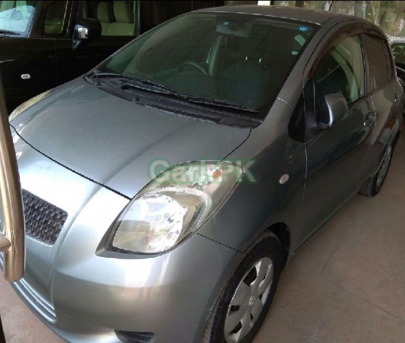 Toyota Vitz  2006