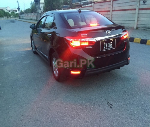 Toyota Corolla Altis Automatic 1.6 2015