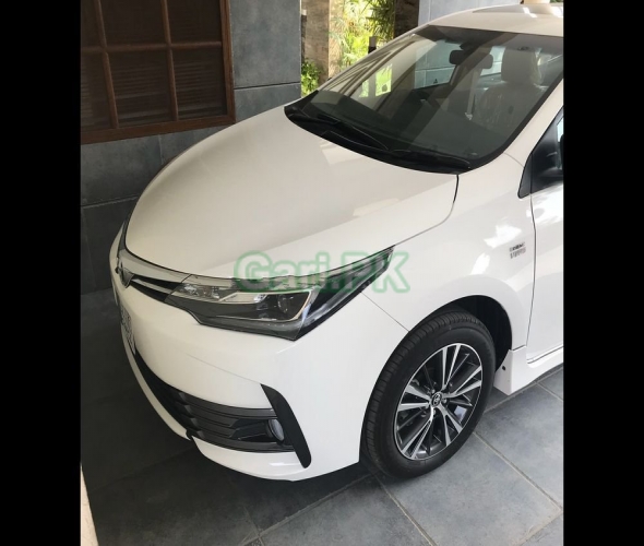 Toyota Corolla Altis CVT-i 1.8 2017