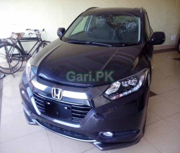 Honda Vezel Hybrid Z Style Edition 2015