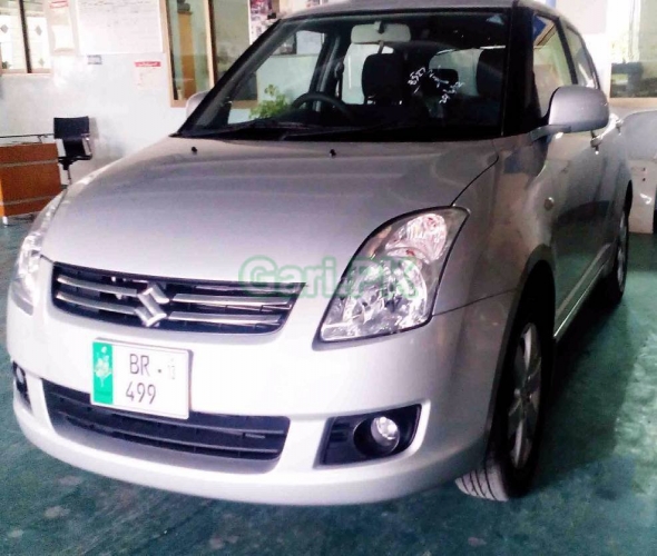 Suzuki Swift 1.3 DLX 2013