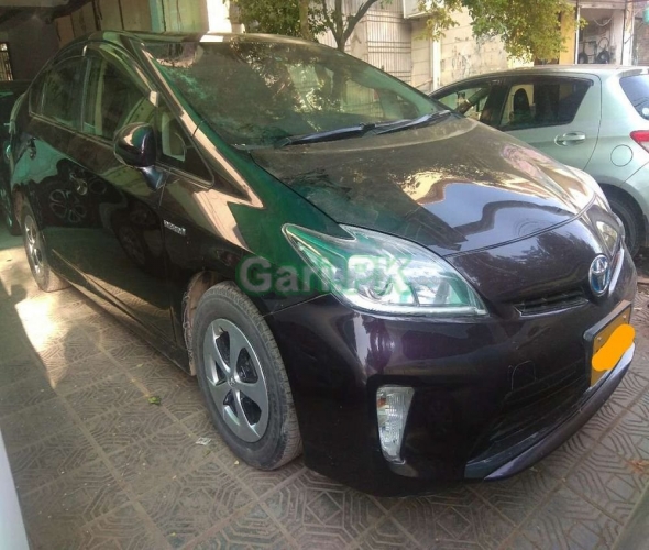 Toyota Prius S LED Edition 1.8 2013