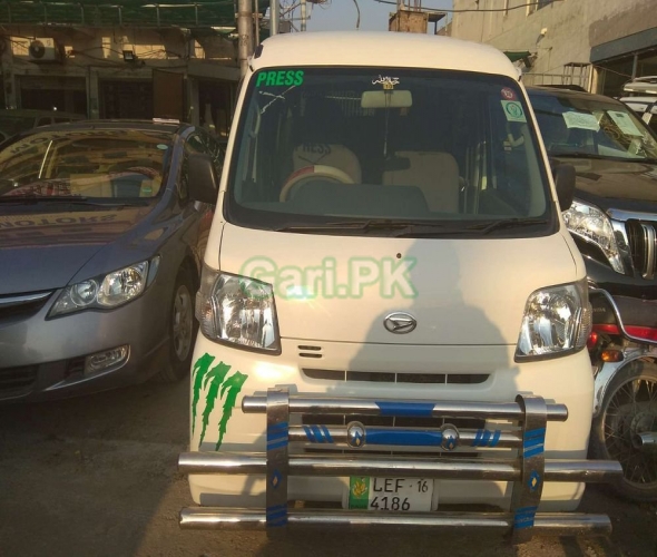 Daihatsu Hijet Deluxe 2012