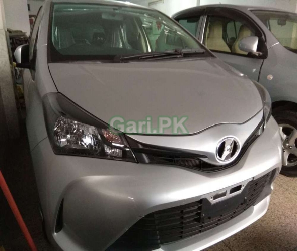 Toyota Vitz F 1.0 2015