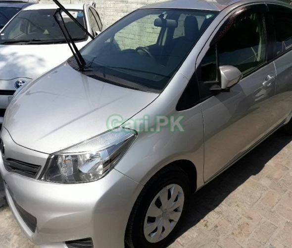 Toyota Vitz F Intelligent Package 1.0 2013