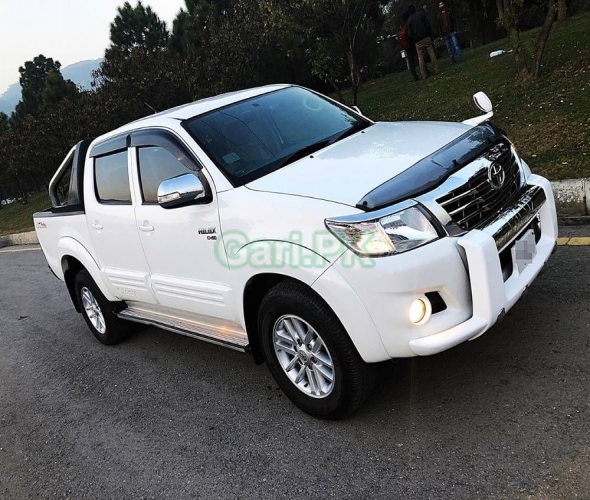 Toyota Hilux Vigo Champ GX 2016