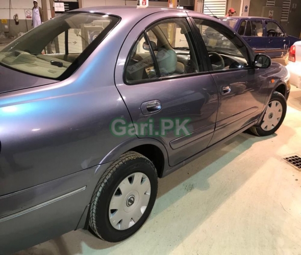 Nissan Sunny  1999