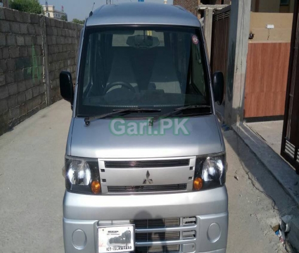 Mitsubishi Minicab Bravo  2018