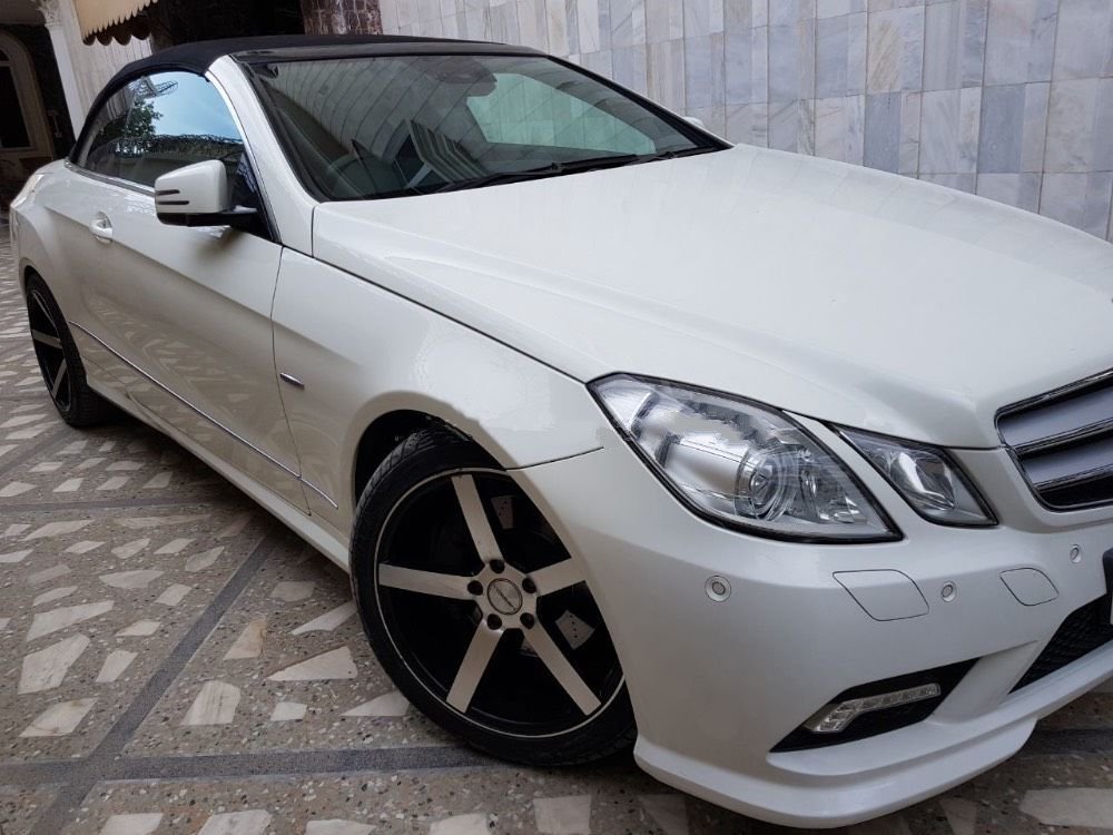 Mercedes Benz E Class E200 2011