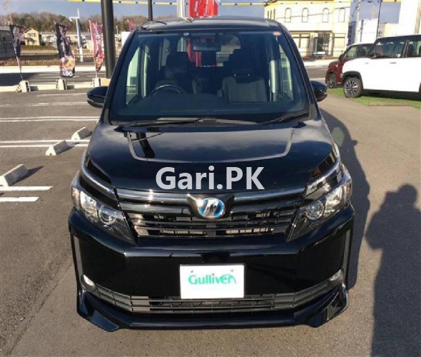 Toyota Voxy Z GS 2014