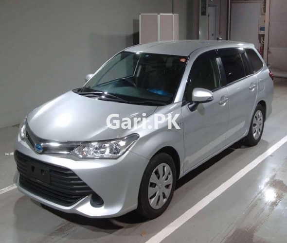 Toyota Corolla Fielder гибрид