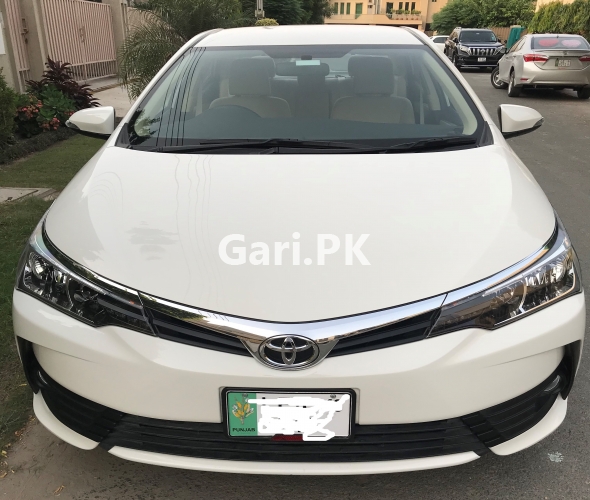 Toyota Corolla Altis Grande CVT-i 1.8 2018